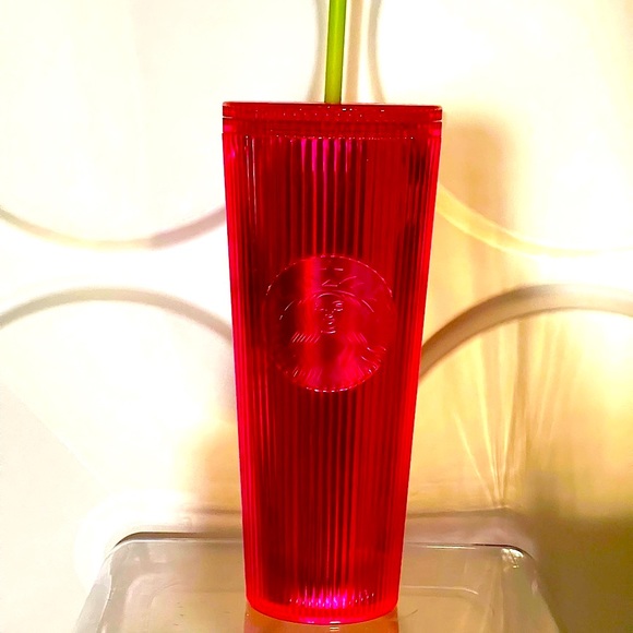 NWT💕Starbucks 2023 Summer Pleated Venti Tumbler in Neon Magenta with Gift - Picture 6 of 6
